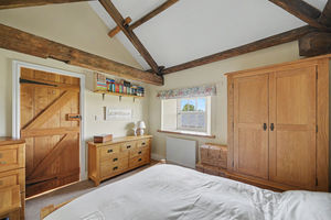 Guest bedroom- click for photo gallery